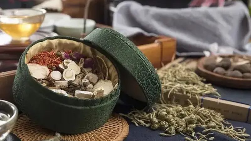 以下是一些在上海口碑较好的中医妇科诊所推荐：